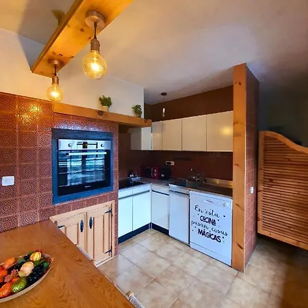 Iii Apartment *